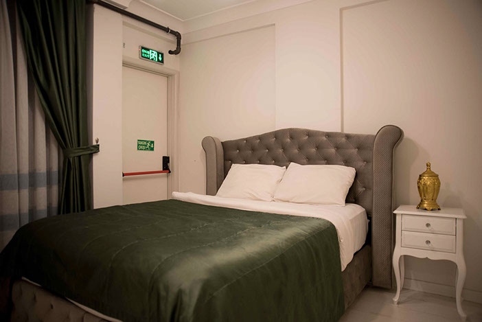 The Walnut Loft iç mekânından bir kare